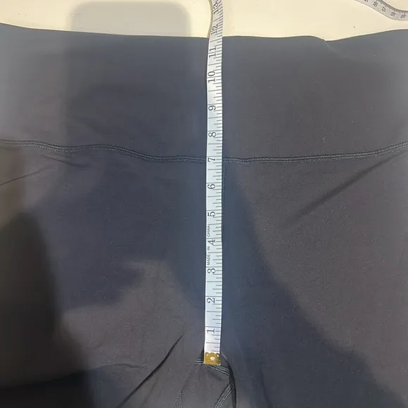 278. NWT Athleta Ultra High Rise Elation 9” Short