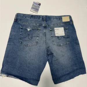 Ag Adriano Goldschmied Nikki Short Size 32R