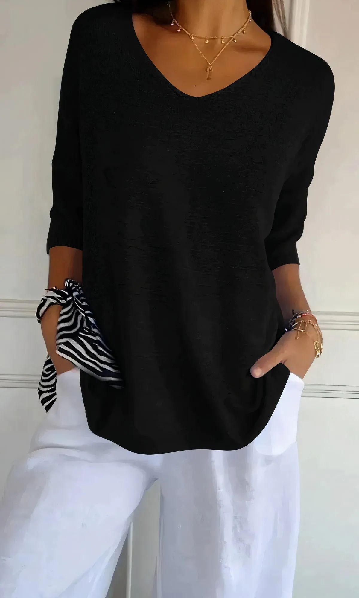 Alicia® | Knitted Top With V-Neck