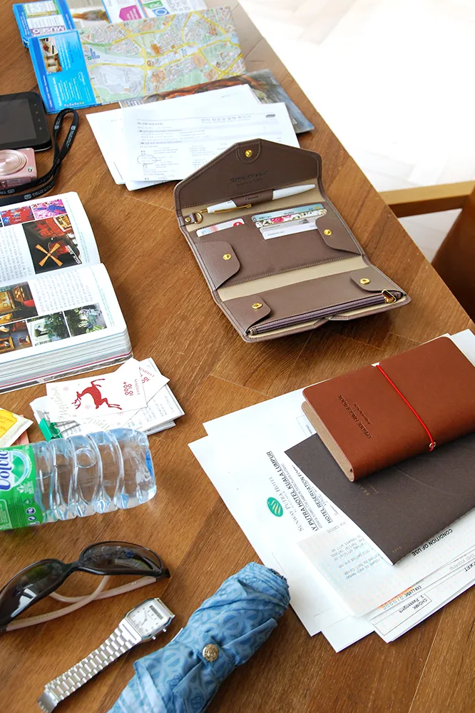 All-in-One Leather Travel Pop Clutch (Genuine Leather version)