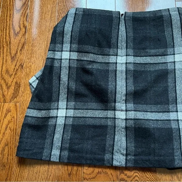 Aritzia Wilfred Dark Gray Plaid Wool Wrap Tie Front A-Line Mini Skirt - Sz 8