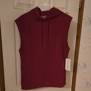 Athleta Women's Sleeveless Hoodie - Burgundy