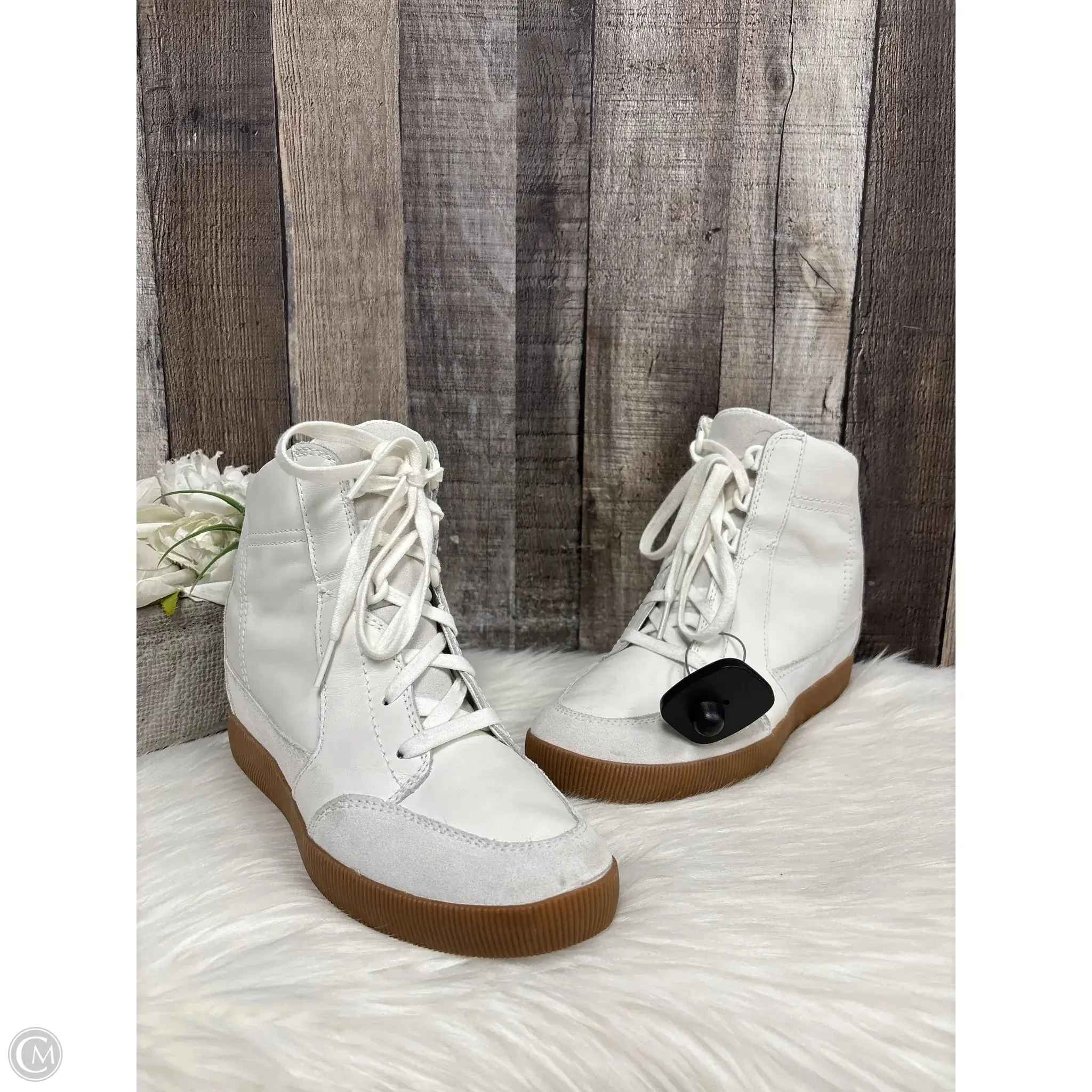 Boots Ankle Flats By Sorel In White, Size: 8.5
