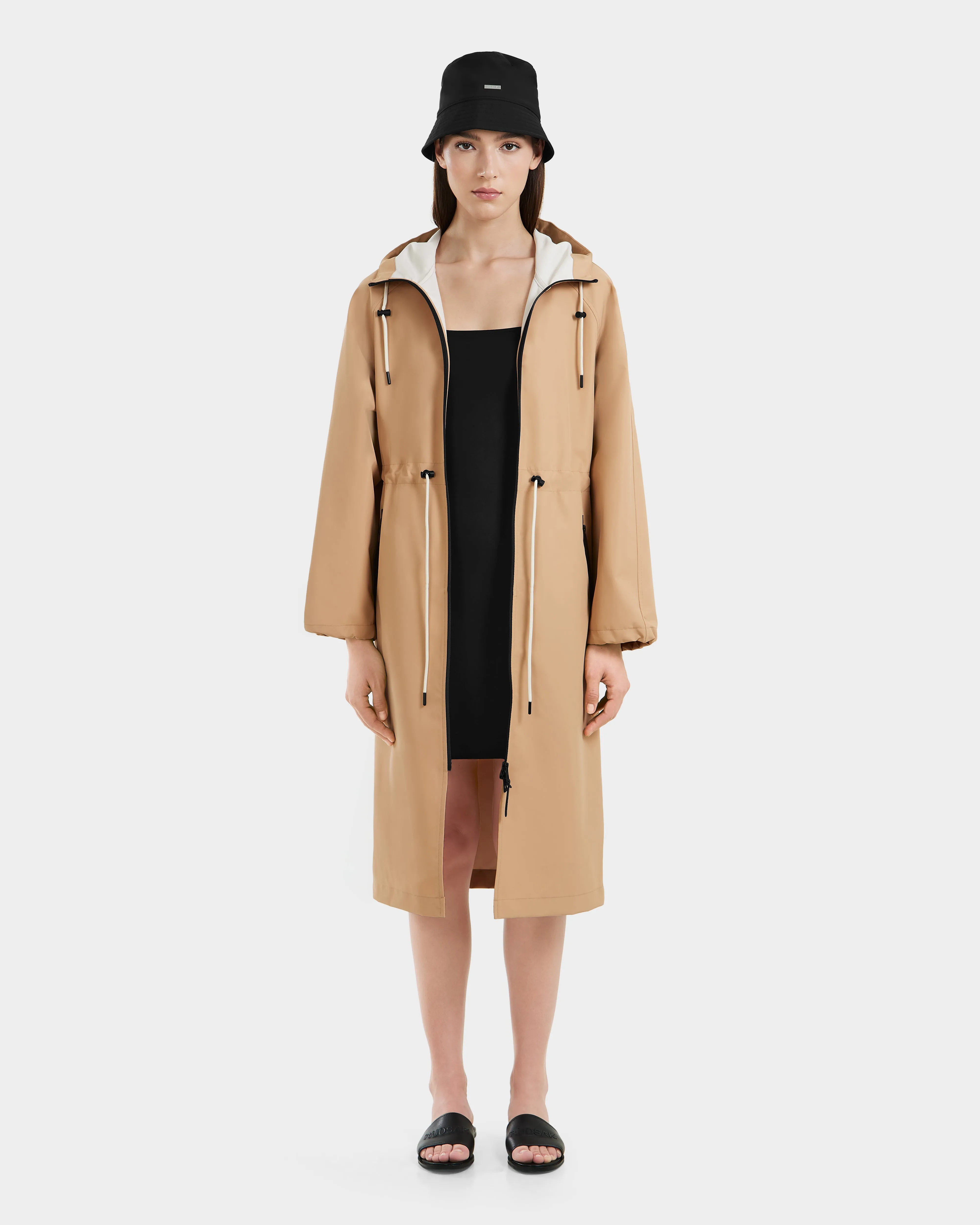 CARLA - 8125008 Almond