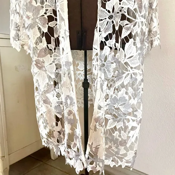Catherines Lace Kimono Long Cardigan 2X Floral Embroidery Open Front Cream White