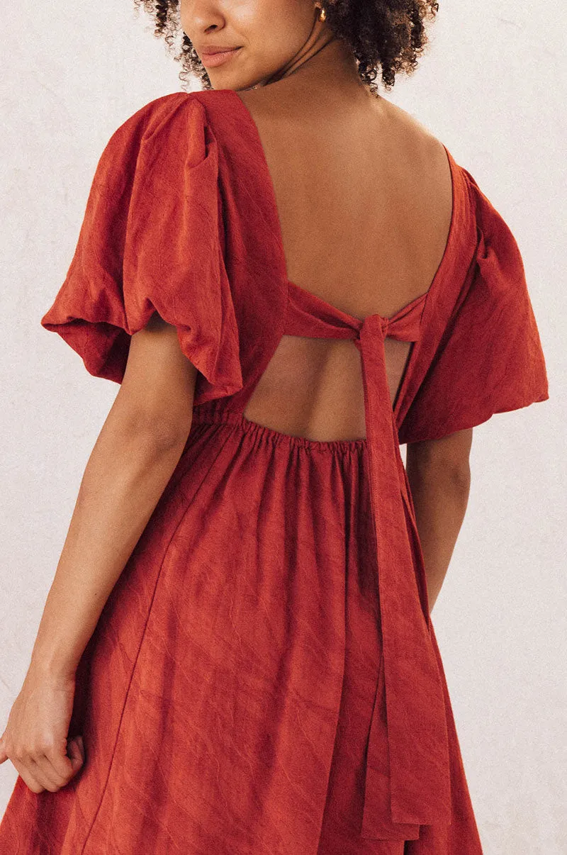 Cleo – Sophisticated Backless Women’s Dress