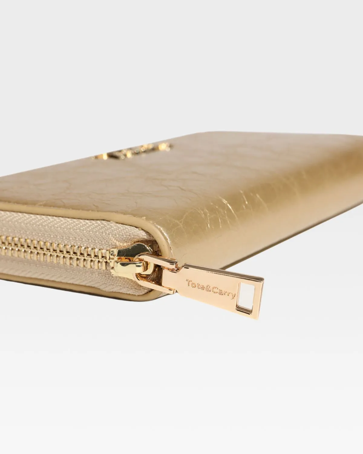 Clutch Wallet in Gold