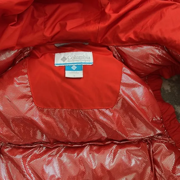 Columbia Women's Red/ Orange pike Lake Puffer all Vest