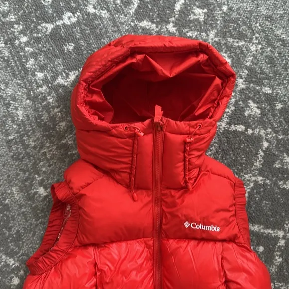 Columbia Women's Red/ Orange pike Lake Puffer all Vest