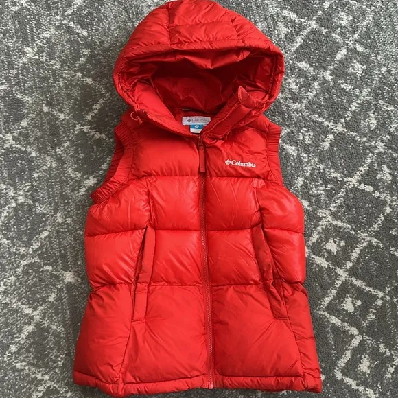 Columbia Women's Red/ Orange pike Lake Puffer all Vest