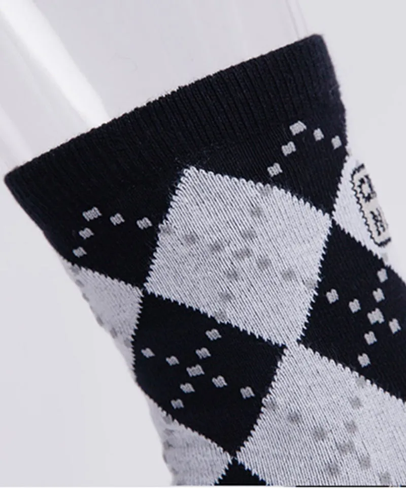 CREVE NINE: Argyle Middle Socks - White