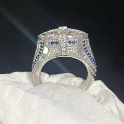 Custom Design Jewelry Ladies Vintage Style Engagement Ring