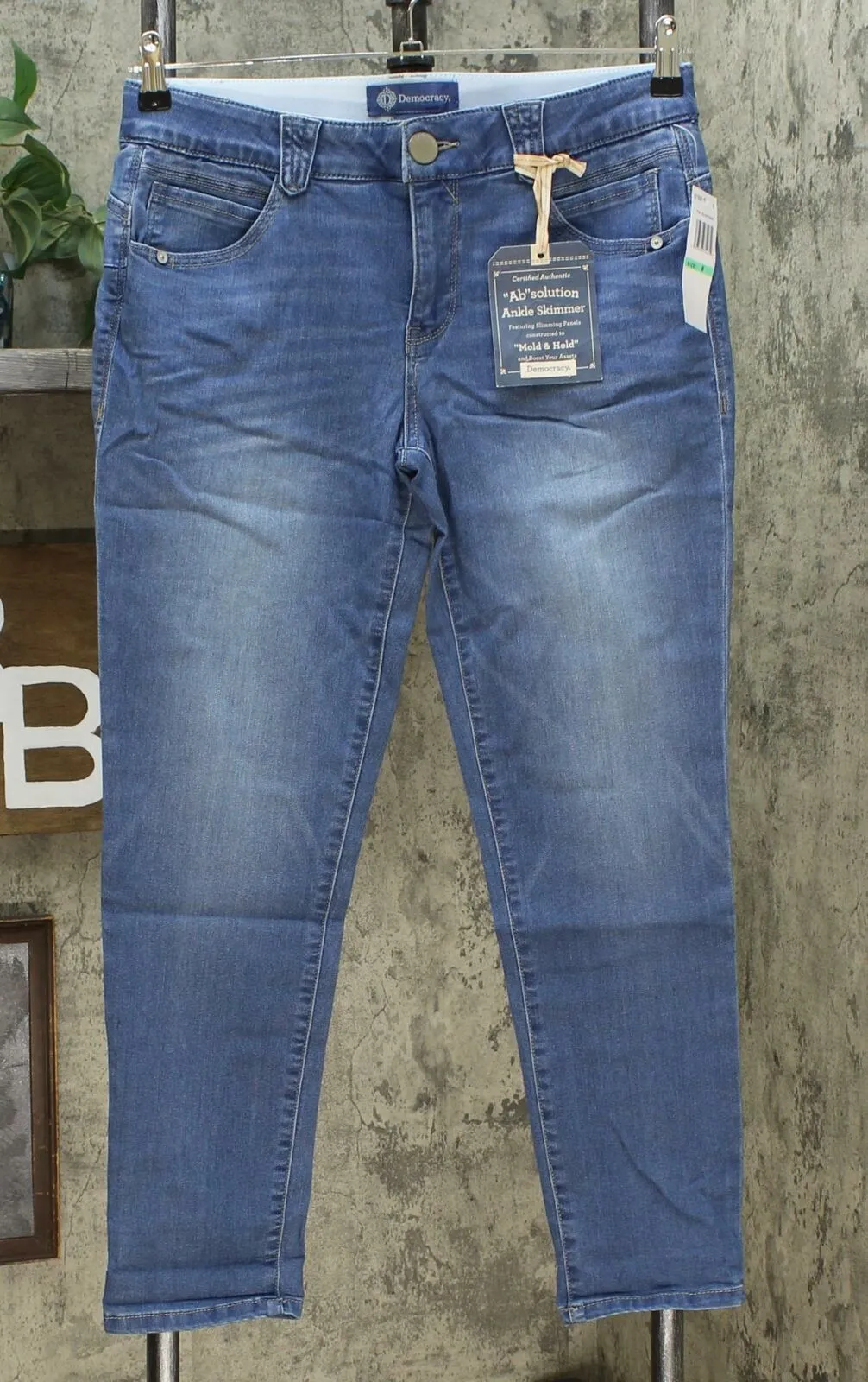 Democracy Women's Ab Solution Ankle Skimmer Jeans