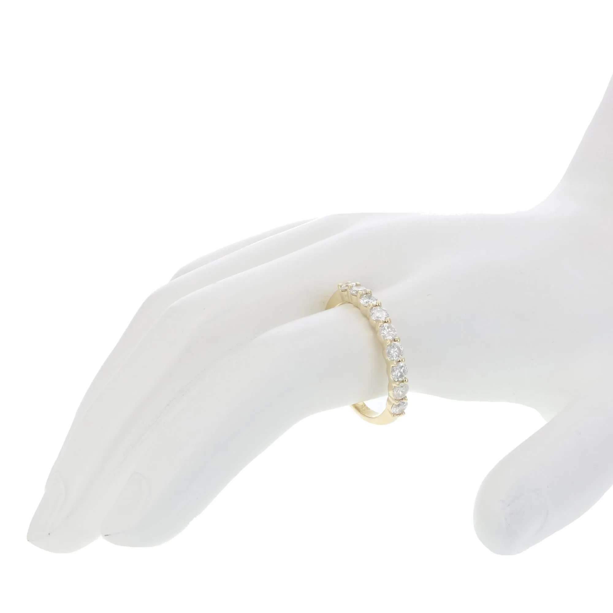 Diamond Wedding Band in 10k Gold