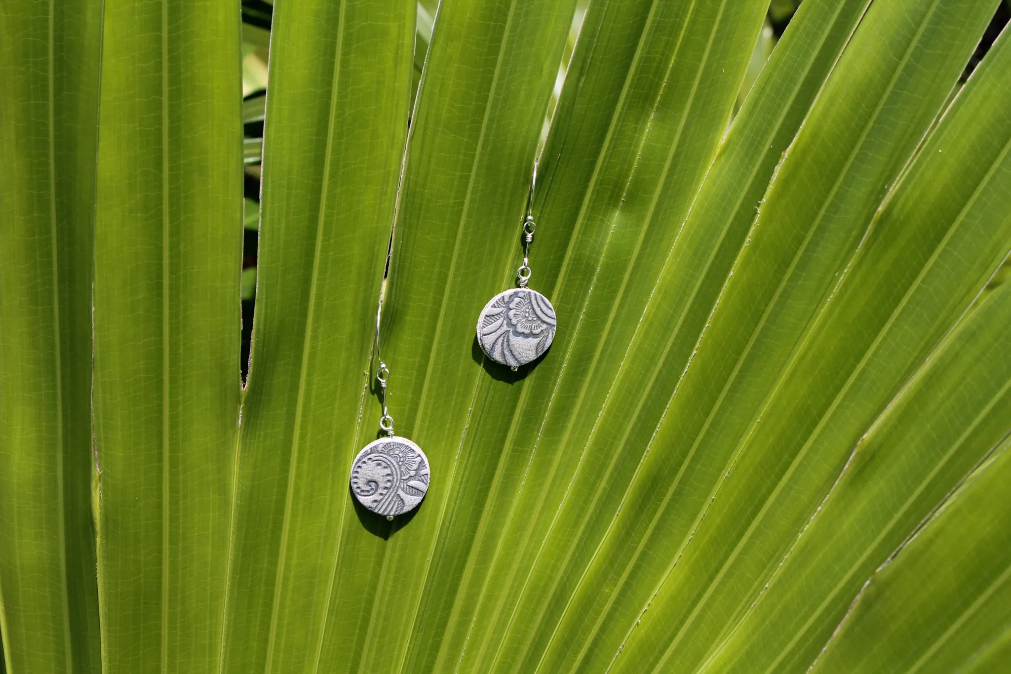 Disc Earring / Silvery Elemental
