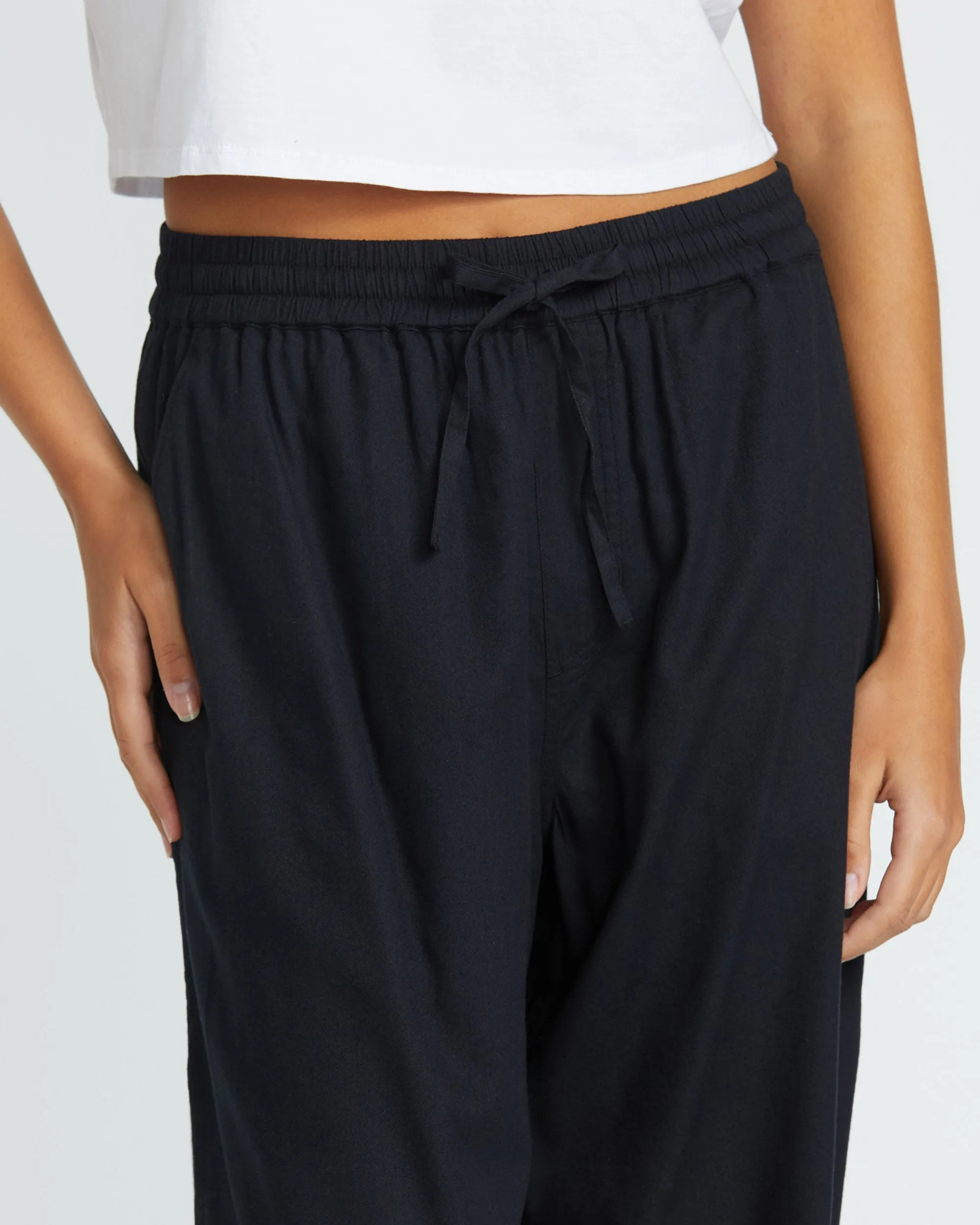 Dropping In Trousers - BLACK