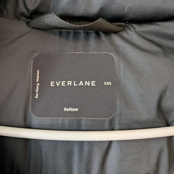 everlane black women's oversized puffer xxs