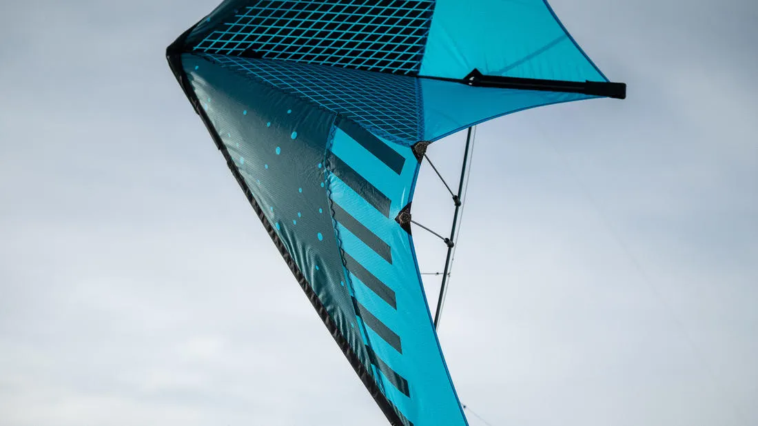 FYF 500 Versatile Stunt Kite Carbon