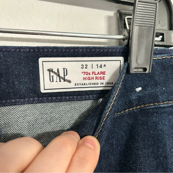 GAP ‘70s Flare Cotton Blend Jean Size 32/14r