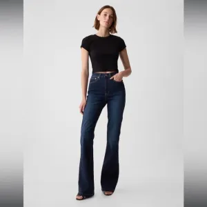 GAP ‘70s Flare Cotton Blend Jean Size 32/14r