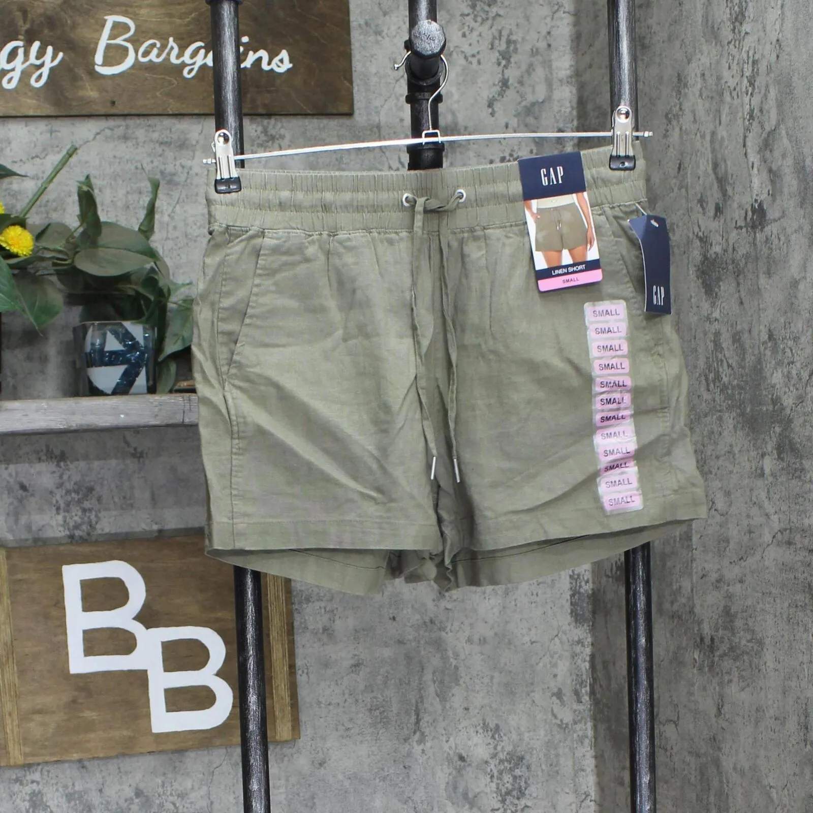 Gap Women's Lightweight & Comfortable Drawstring Elastic Waist Shorts QLS08575