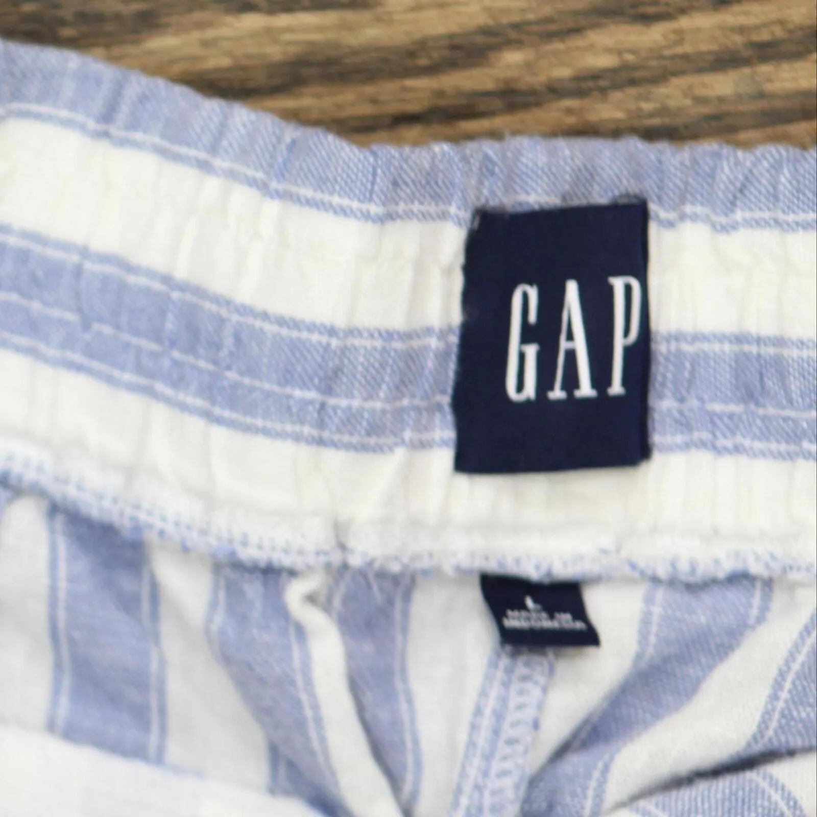 Gap Women's Lightweight & Comfortable Drawstring Elastic Waist Shorts QLS08575