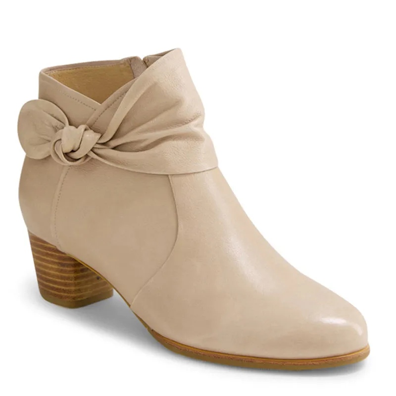 GROOVIE W - CAFE LEATHER