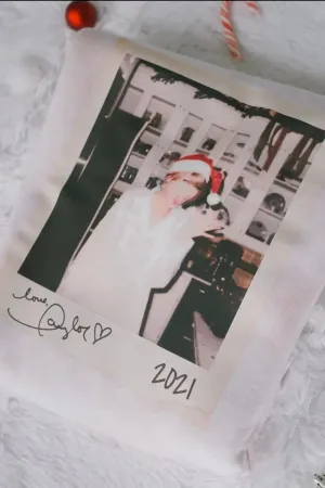 It's a Swiftie Christmas
