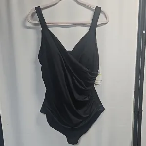 Jantzen NWT Elegant Black Women's Swimsuit Sz 18W