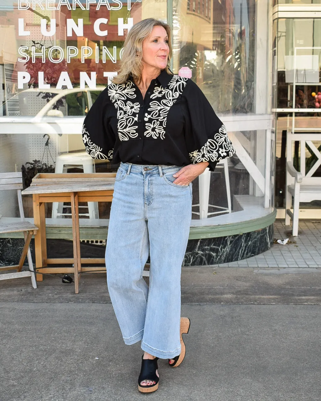 JILLIAN EMBROIDERED TOP