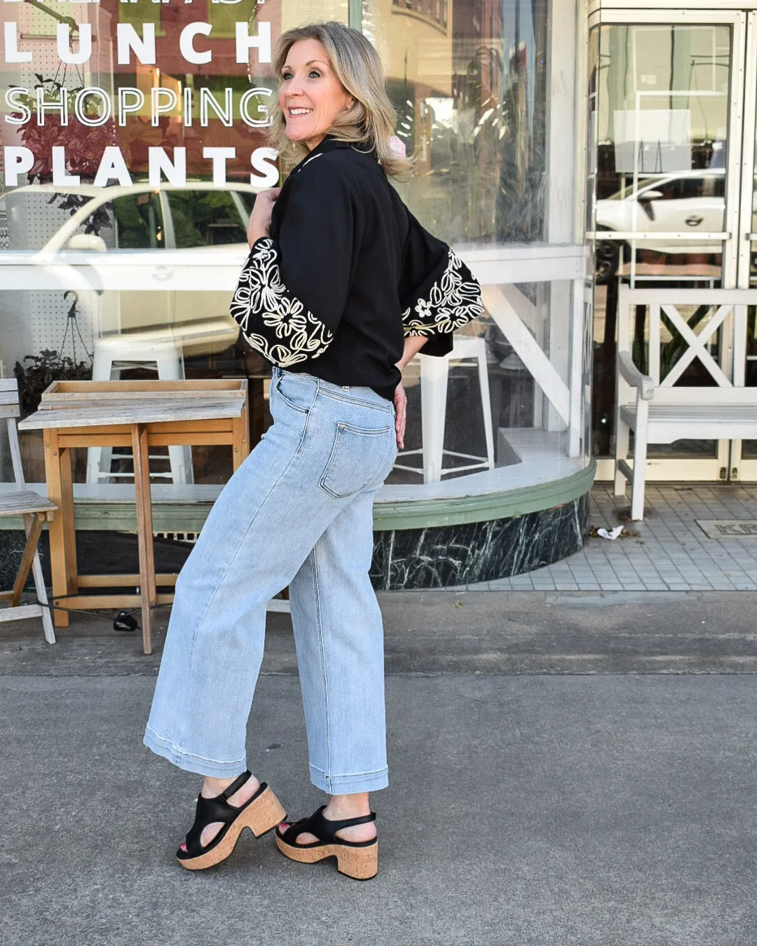 JILLIAN EMBROIDERED TOP