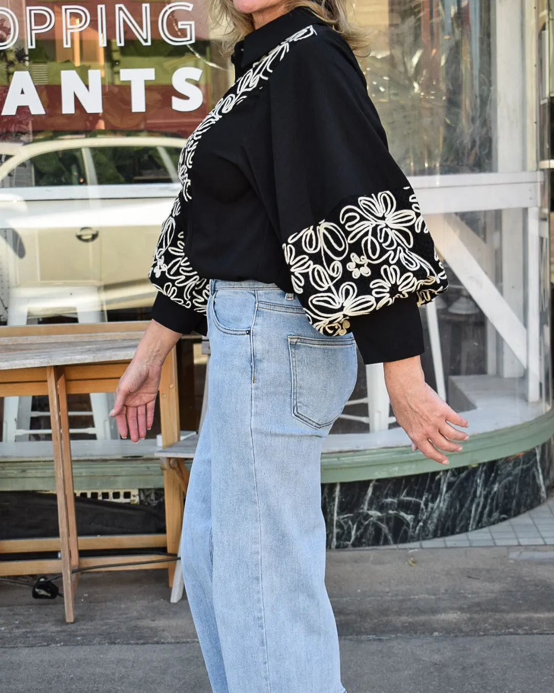 JILLIAN EMBROIDERED TOP