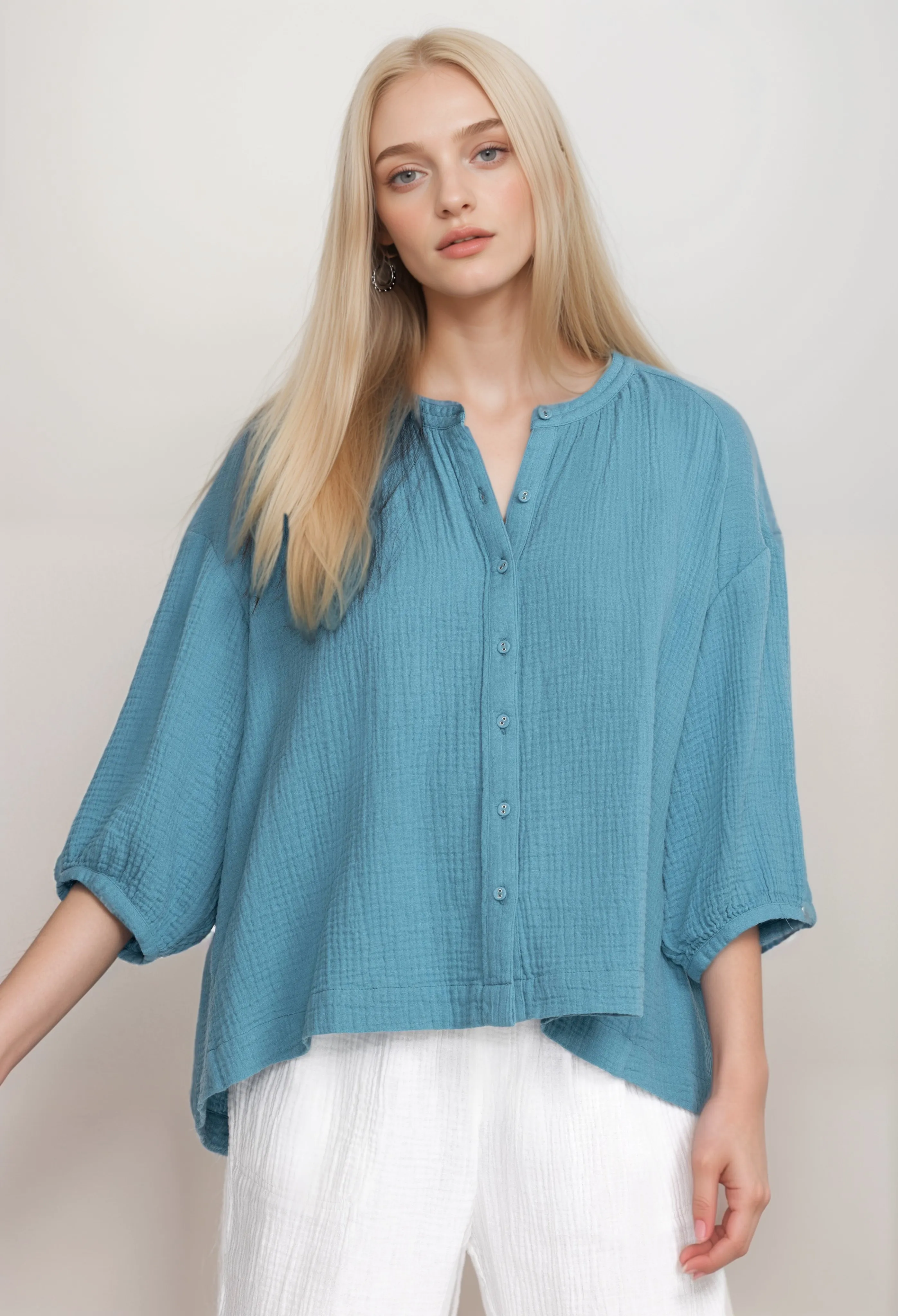 Johnny Was Calme Women's Blue Shirred Neck Button Down O21016