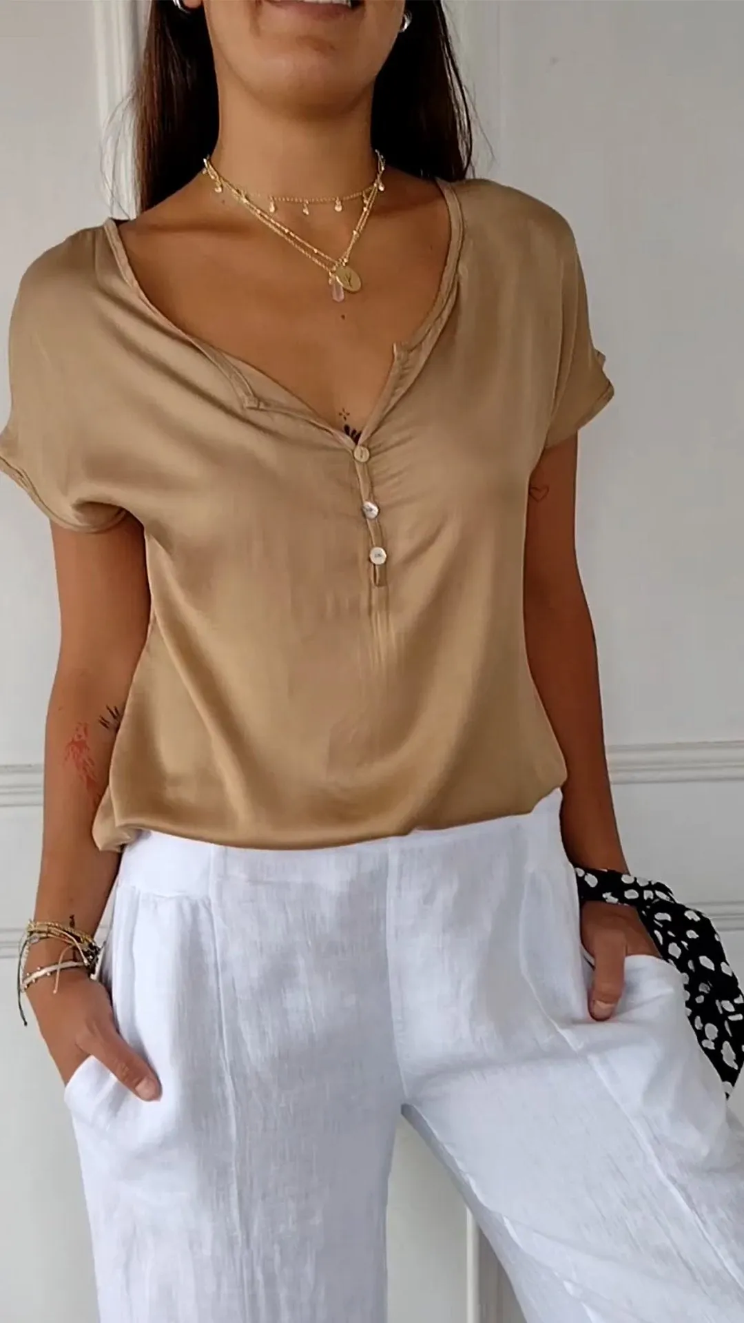 Juana® | Comfortable V-neck T-shirt