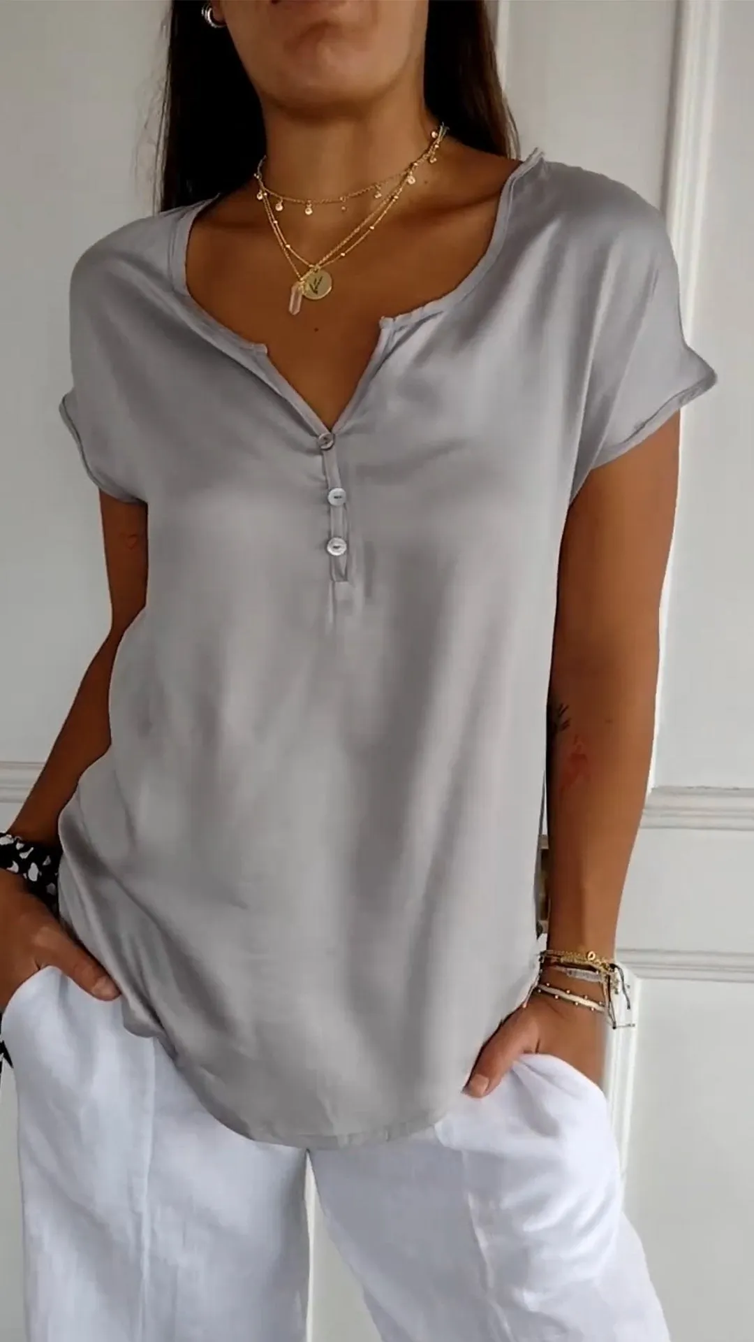 Juana® | Comfortable V-neck T-shirt