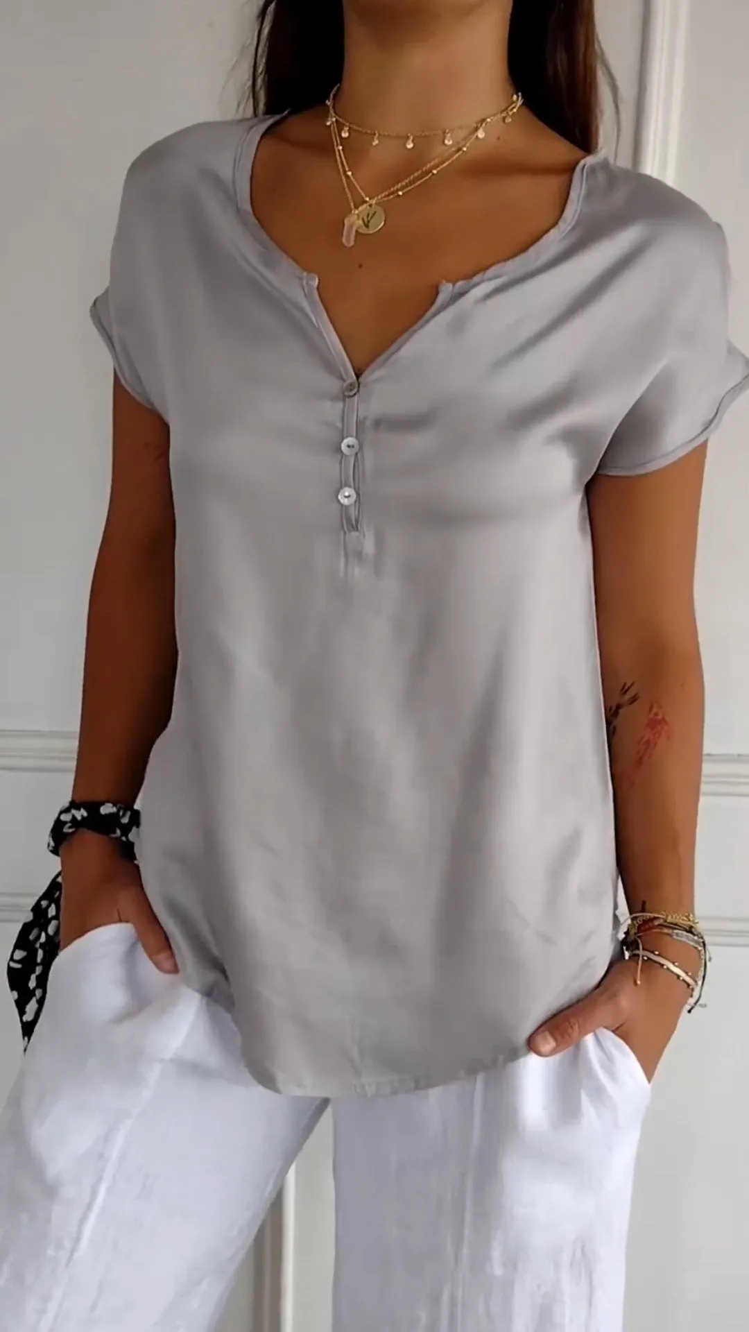 Juana® | Comfortable V-neck T-shirt