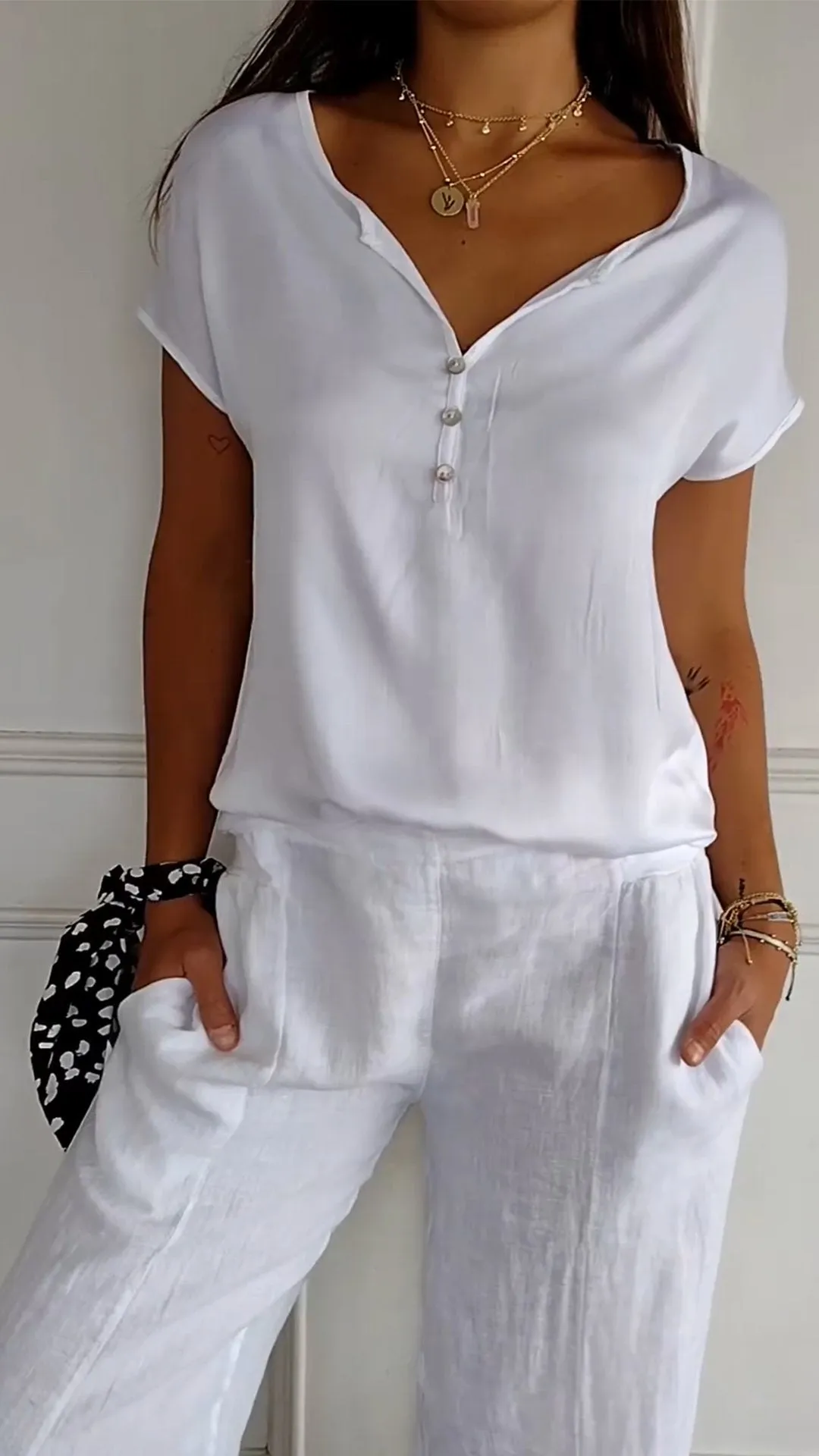 Juana® | Comfortable V-neck T-shirt