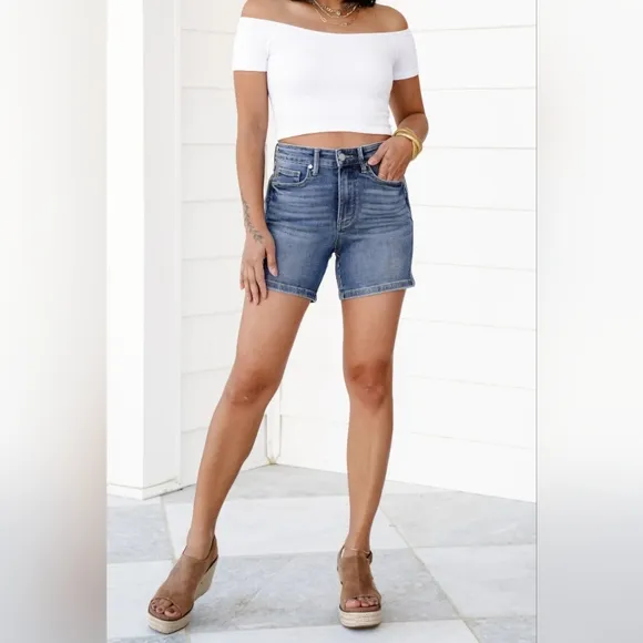 Judy Blue High Rise Tummy Control Medium Wash Classic Denim Shorts S-3XL NEW BTQ
