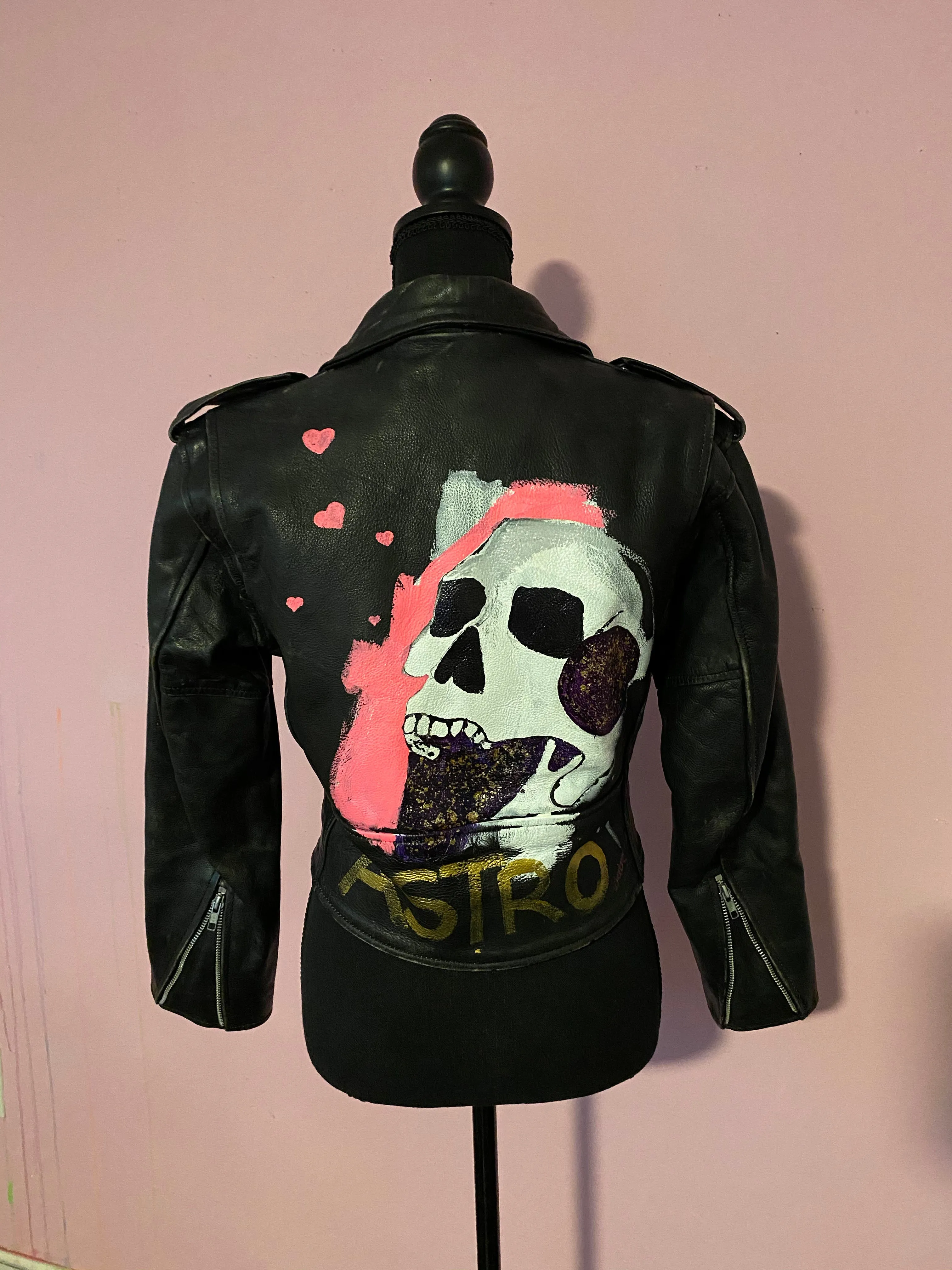 Kellesimone Waits, "Astro Babe" SOLD