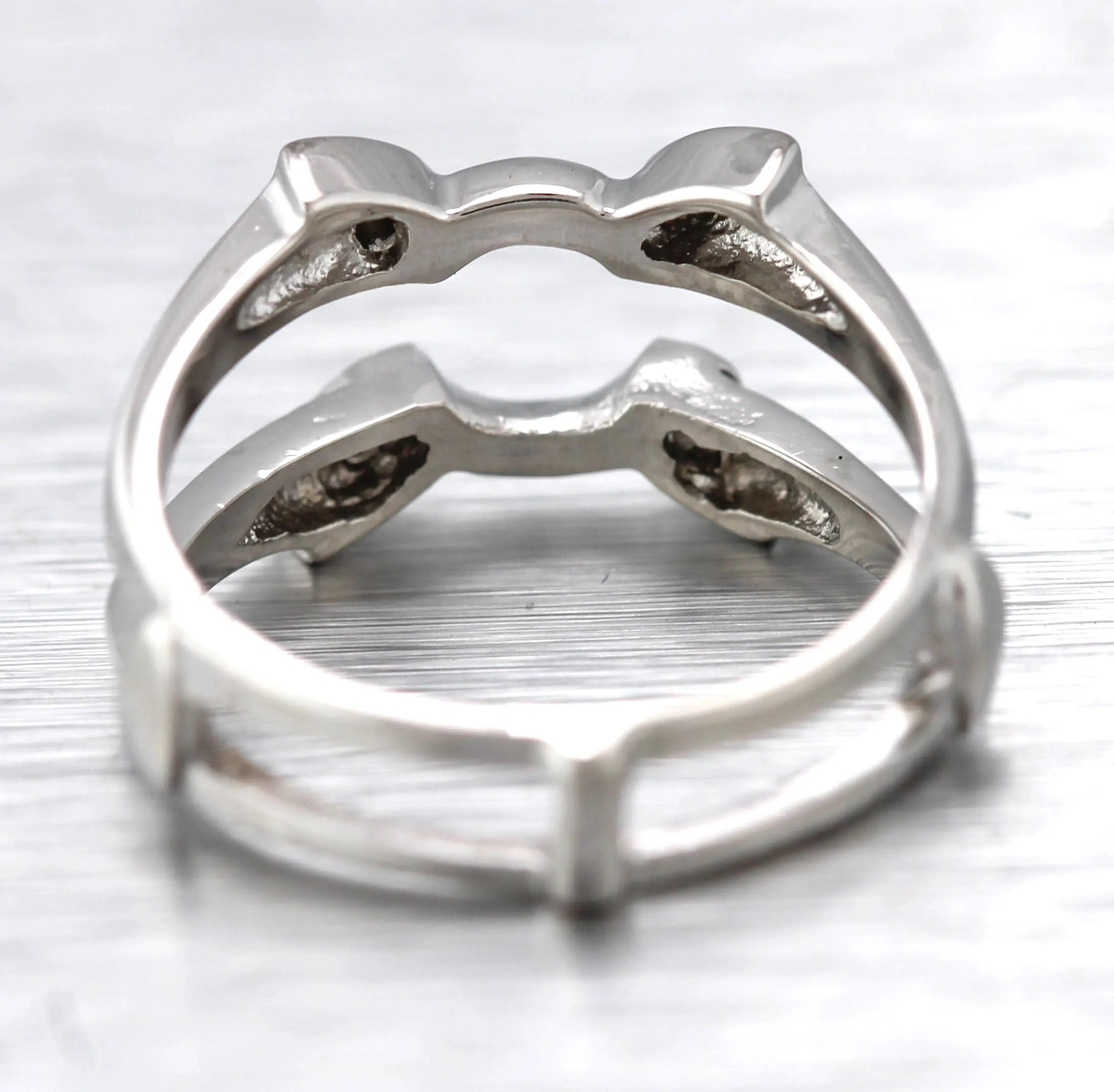 Lovely Ladies Unique 14K White Gold 0.04ctw Diamond Open Ring