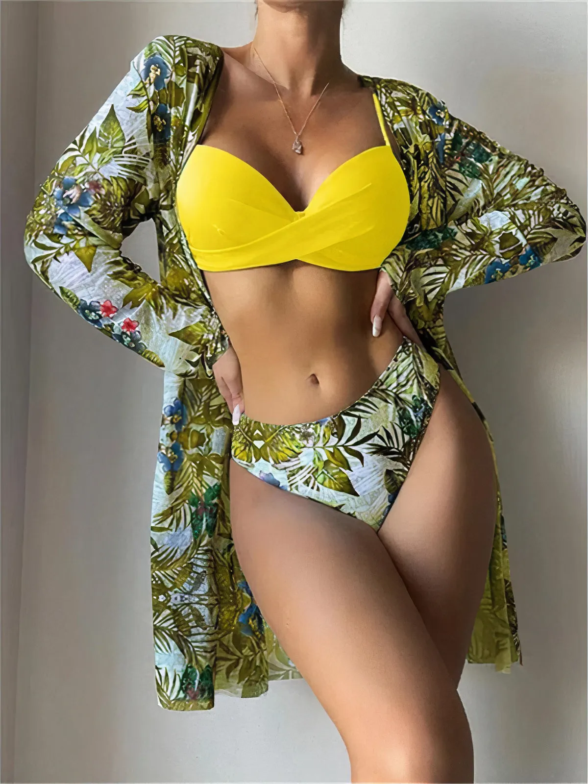Ludmila® | Chic and versatile   bikini