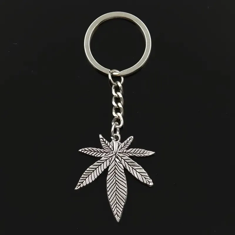 New 1pc Leaf Keychain, Fashionable Versatile Leaf Pendant, Mena Dn Women's Cay Keychain Accessories