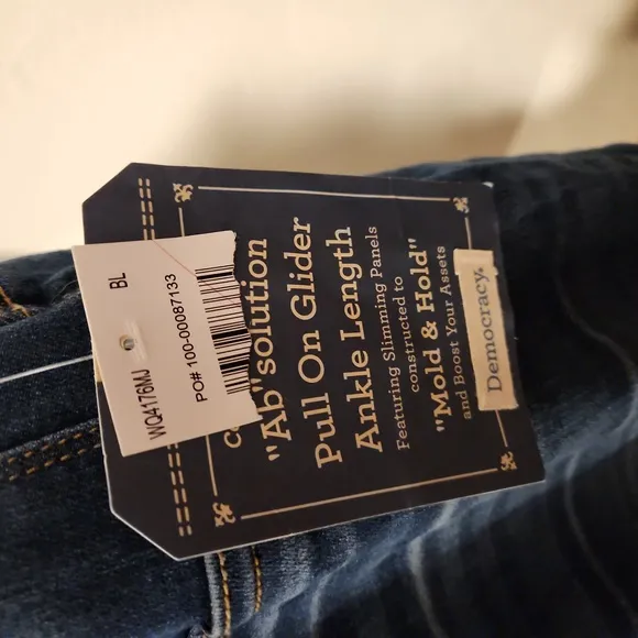 NWT DEMOCRACY AB SOLUTION PULL-ON GLIDER ANKLE LENGTH JEANS WOMEN'S  SIZE 22W