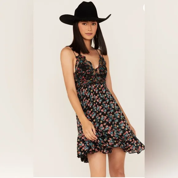 NWT FREE PEOPLE WOMEN'S ADELLA FLORAL PRINT SLEEVELESS SLIP DRESS - LARGE