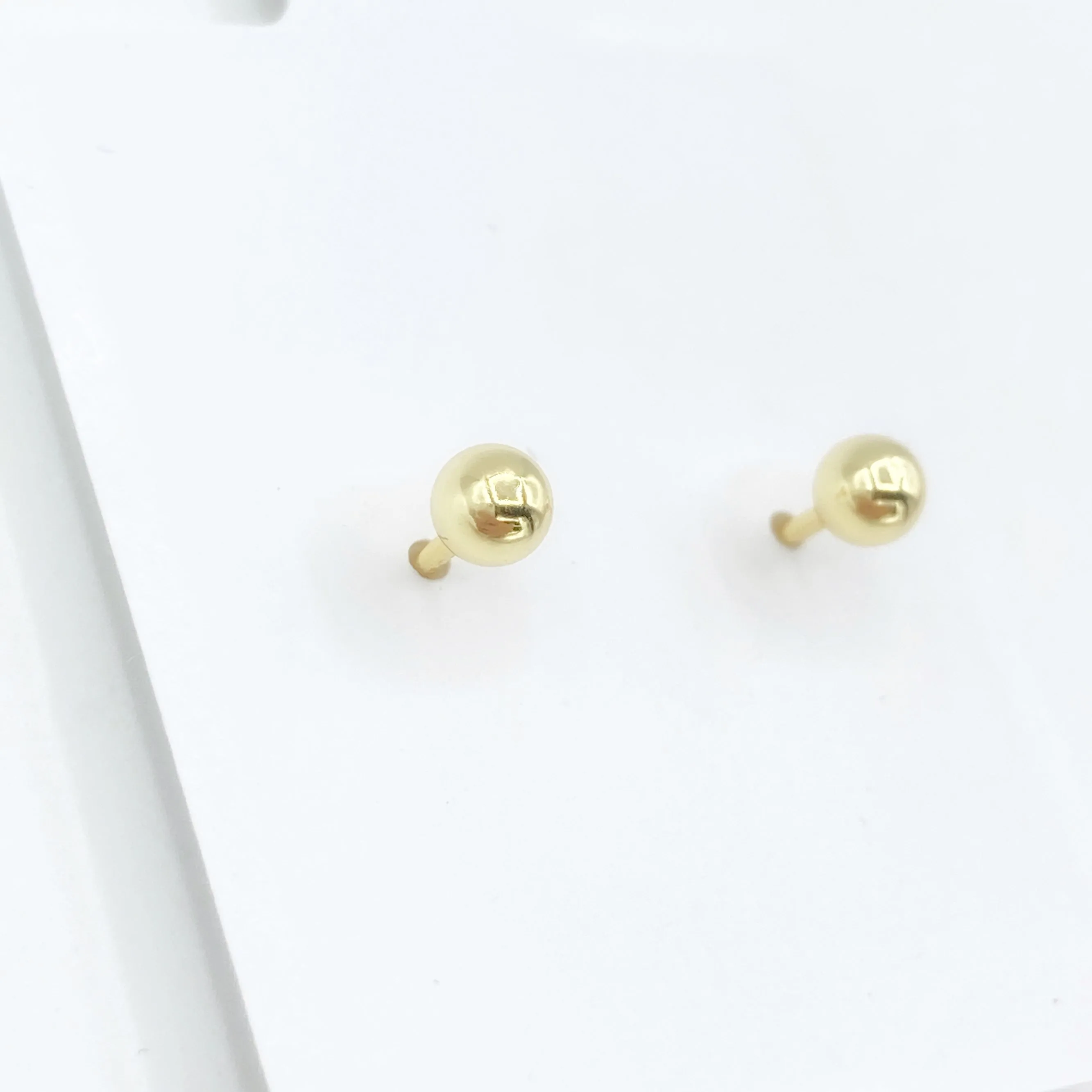 Pave Heart Screwback Studs