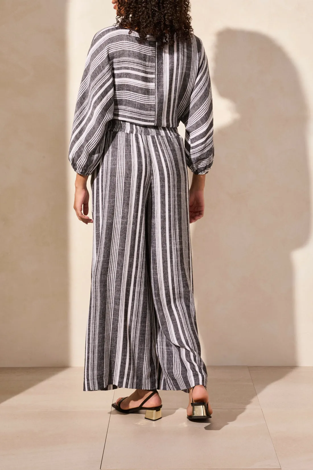 Pull On Flowy Wide Leg Pant - Black