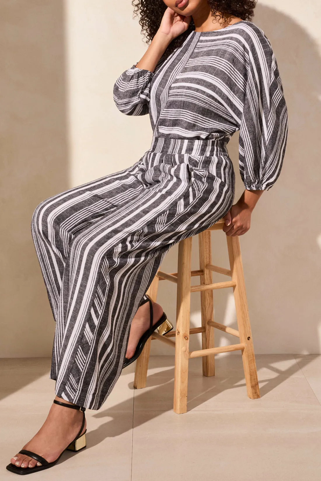 Pull On Flowy Wide Leg Pant - Black