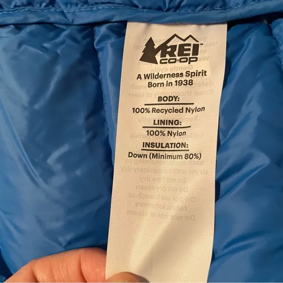 REI Co-Op Women’s Women's Puffer 650 Fill Down Jacket size Small Blue Warm!