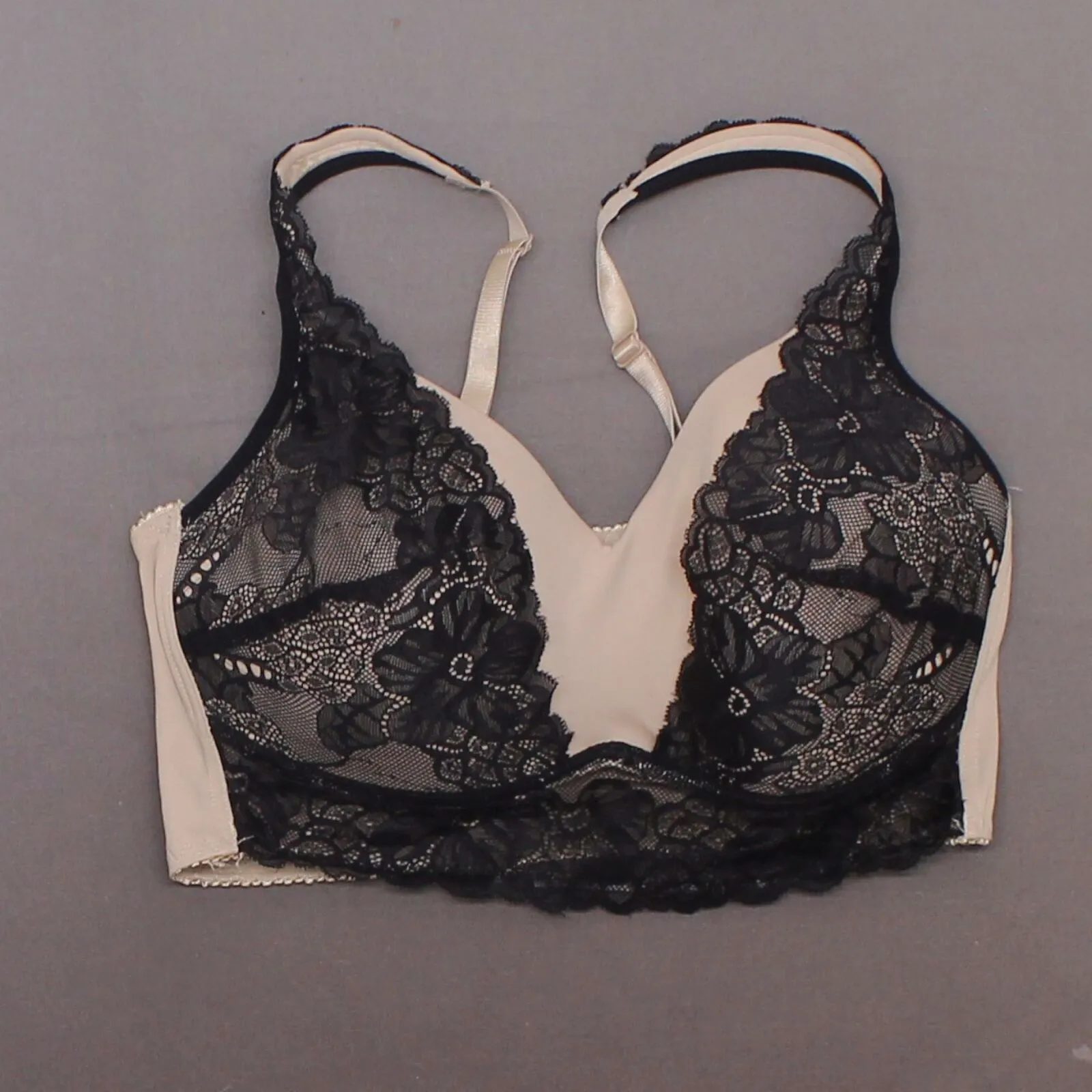 Rhonda Shear Women's Molded Cup Bra With Lace Overlay Nude / Black Large