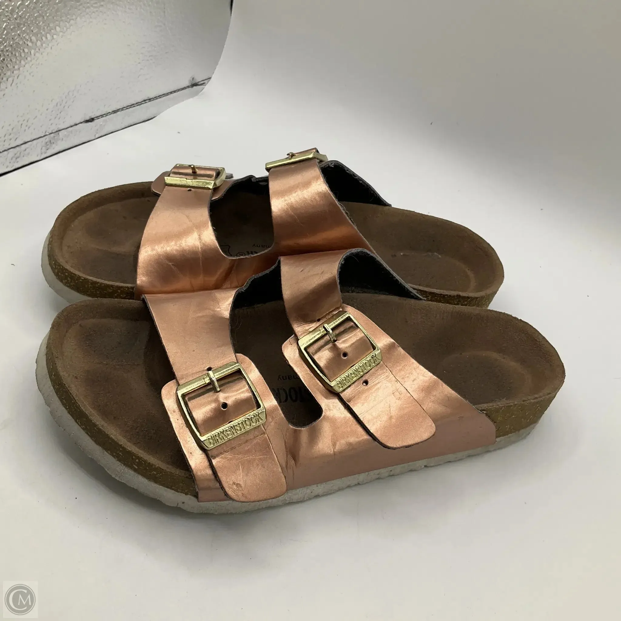 Sandals Flats By Birkenstock In Rose Gold, Size: 6